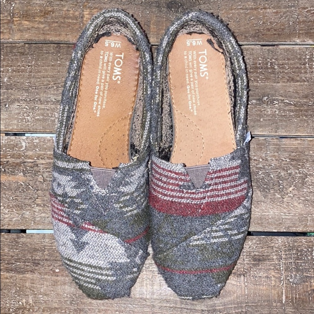 Toms shoes